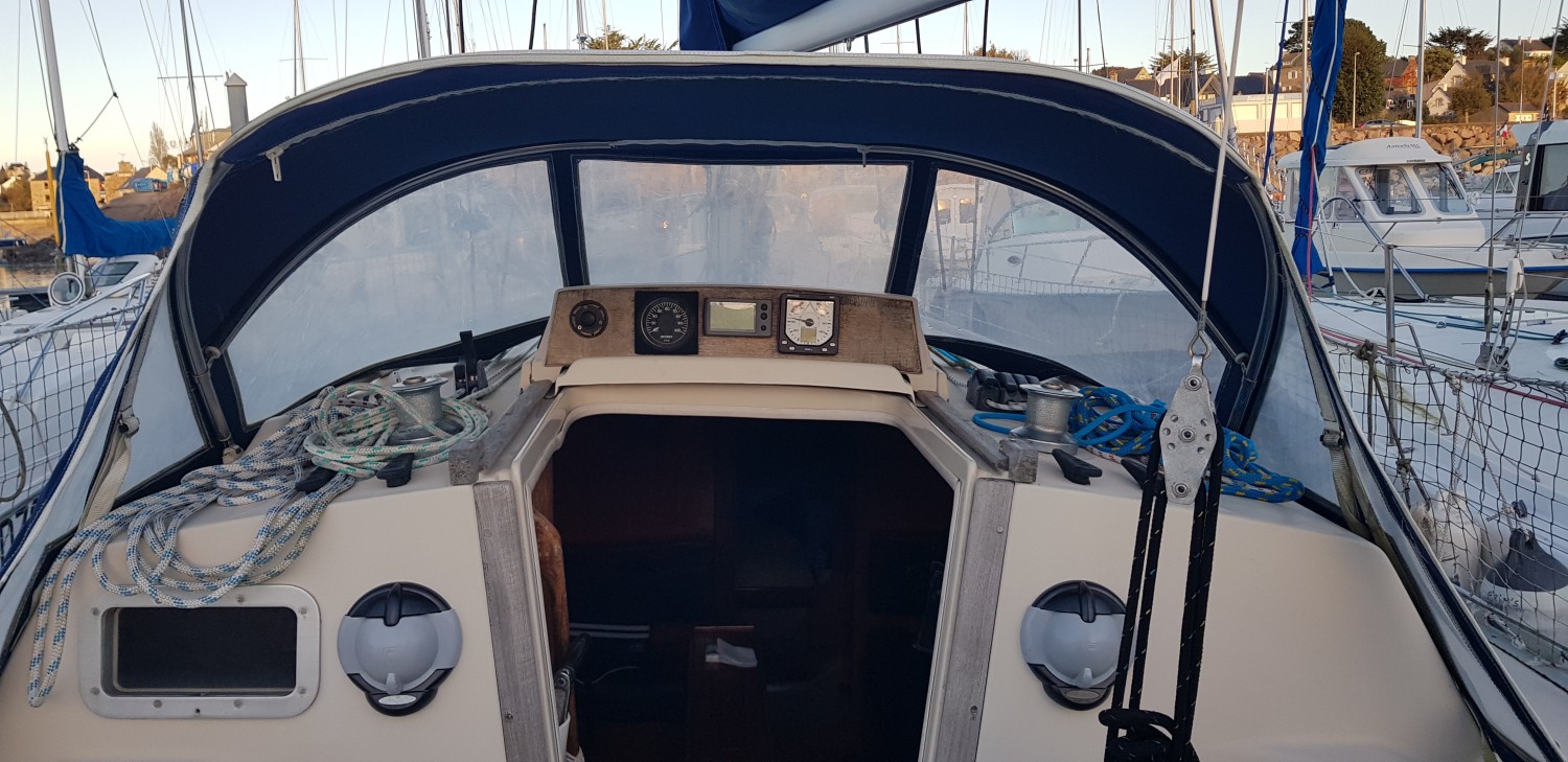 slider 9 Beneteau First 30 E